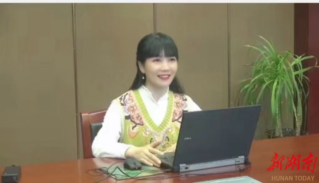 最美教师丨李苏芳：一位“书香教师”的寻“香”之旅