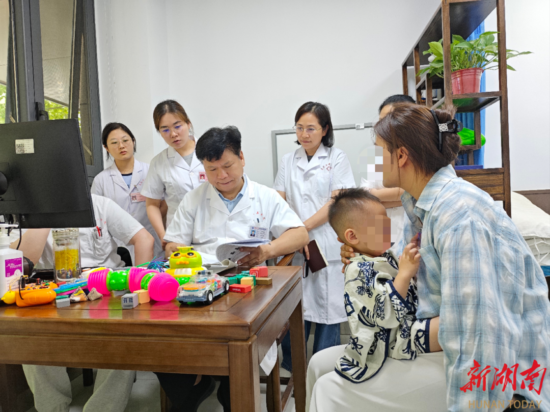 娄底市中心医院专家团队赴郑州大学第五附属医院进修