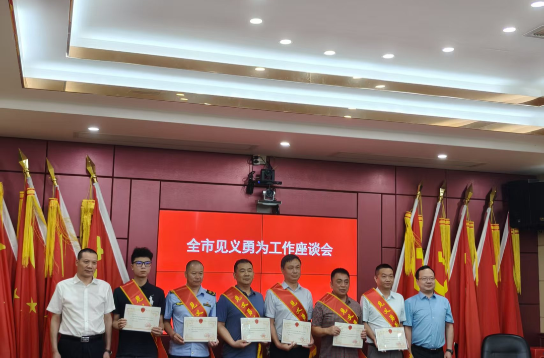 少年勇救落水者，见义勇为展风采！耒阳市东江中学李嘉杰获耒阳市政府表彰