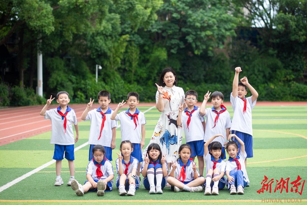 清风沐桃李 明月润初心——记湘南学院附属小学教师邓红艳