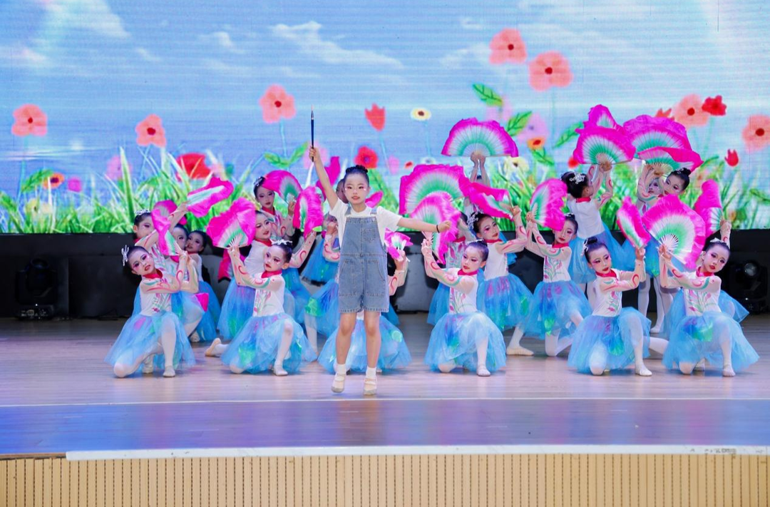 湖南第一师范学院斑马湖小学：星火点亮成长路，嘉年华里绘宏图