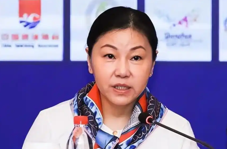 体育总局游泳中心聘任周继红为国家跳水队总教练