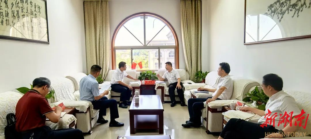 娄底市发展改革委与冷水江市举行工作座谈