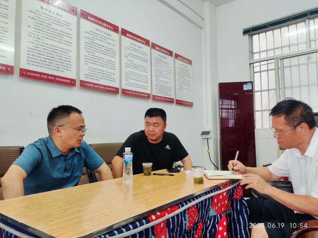 在防汛救灾一线的“组工担当”