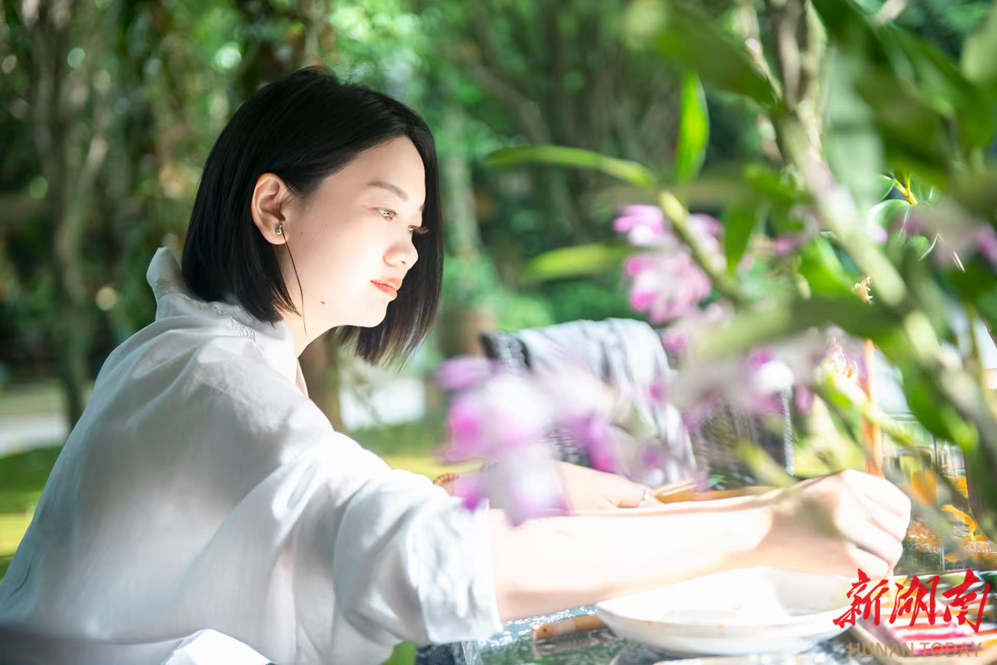 娄底文苑（223）|笔舞彩墨 茶韵山河
