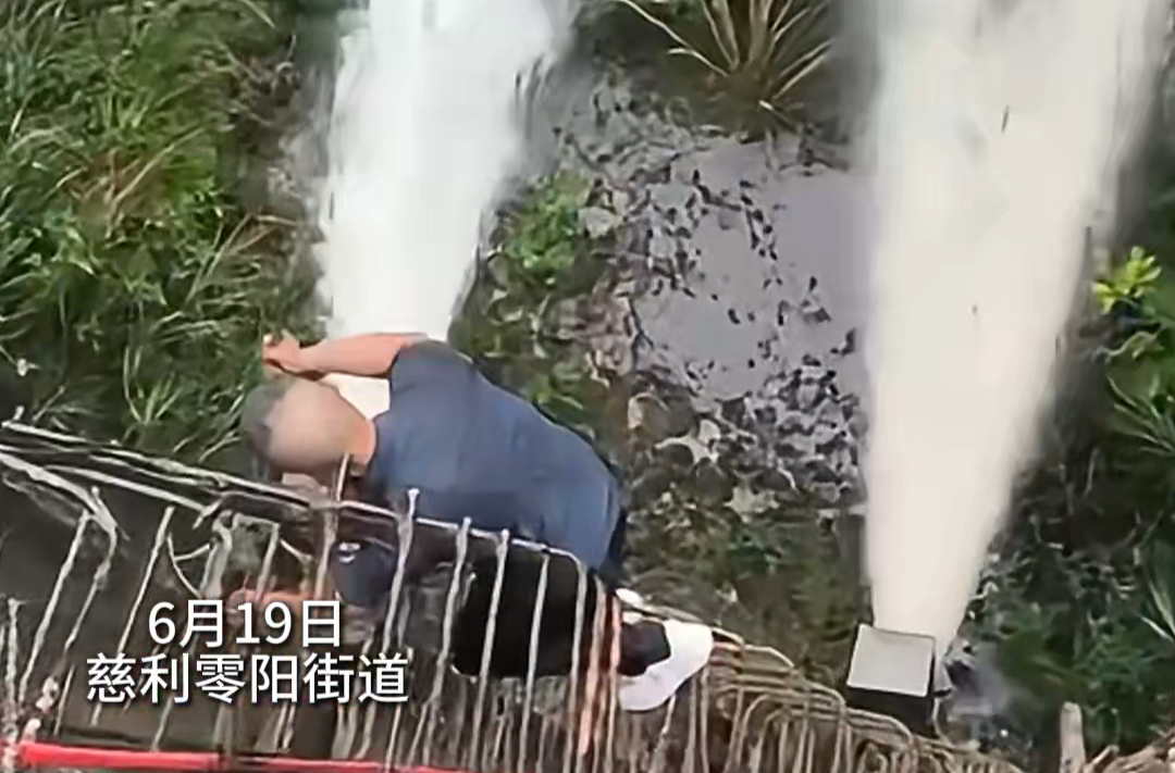 闻“汛”而动丨“险情就是命令！” 村支书18米高空开闸，500多乡亲化险为夷