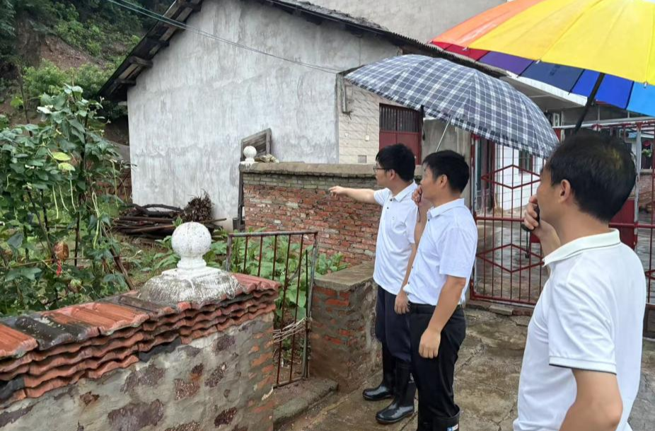 安乡县黄山头镇：紧急转移群众，筑牢安全防线