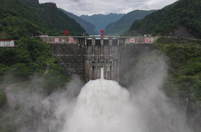 為澧水?dāng)r洪超9億立方米—— 江埡、皂市兩水庫(kù)立大功
