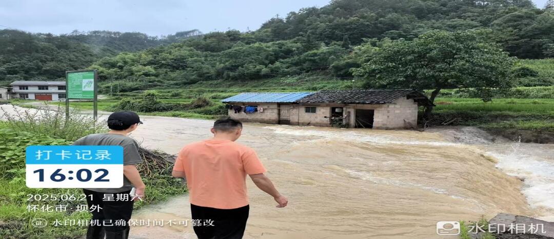新晃凉伞镇： 高效转移群众筑牢生命防线