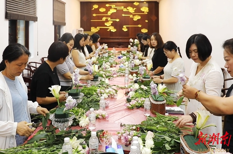 花香悅生活 巧手綻芳華