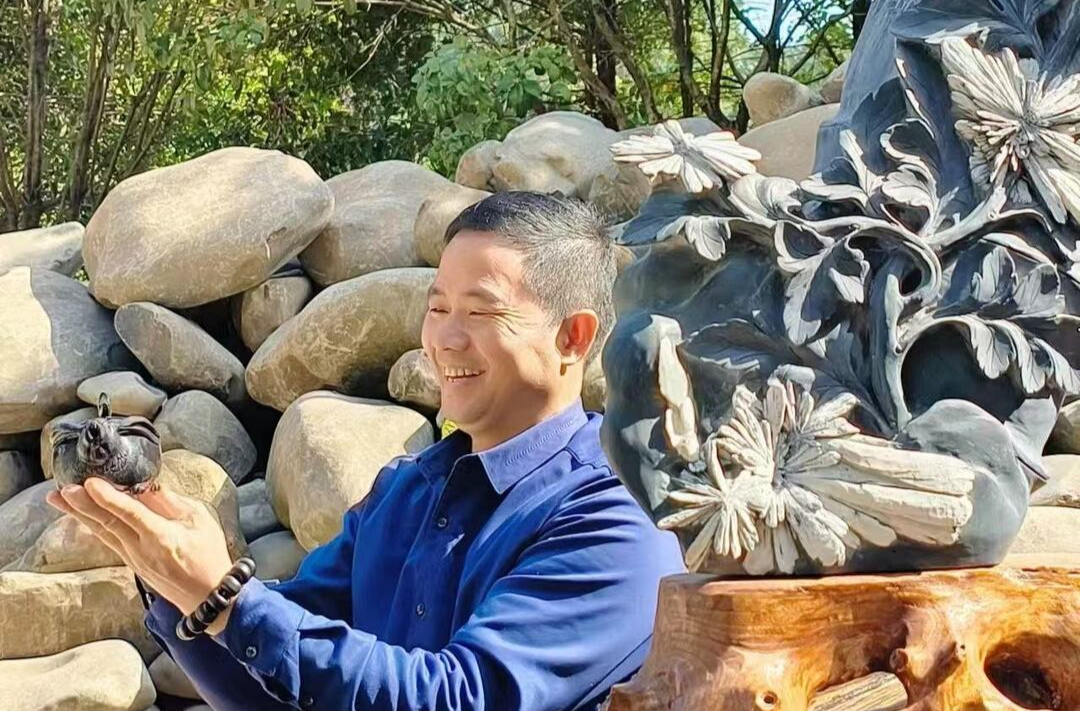 冉光胜：雕刻两亿年风霜，让“菊花”从石中悠然盛开