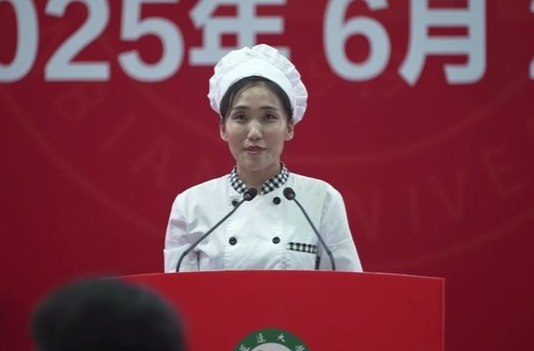 观点丨让食堂阿姨致辞，这样的教育有意义