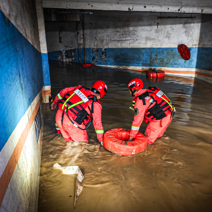 防汛火线｜迎战强降雨，多地消防昼夜抢险保民安