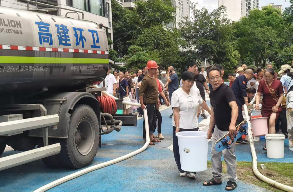 攝影報道｜吉首市馳援龍山災(zāi)區(qū) 保障居民生活用水