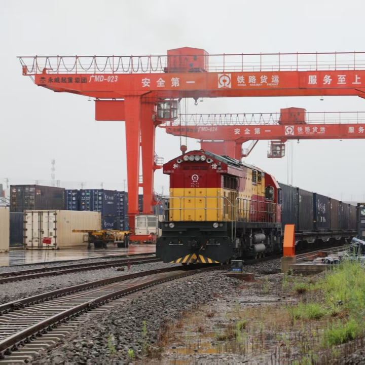 連接西北內(nèi)陸  直抵東盟市場 懷化國際陸港打通“十日達(dá)”黃金通道