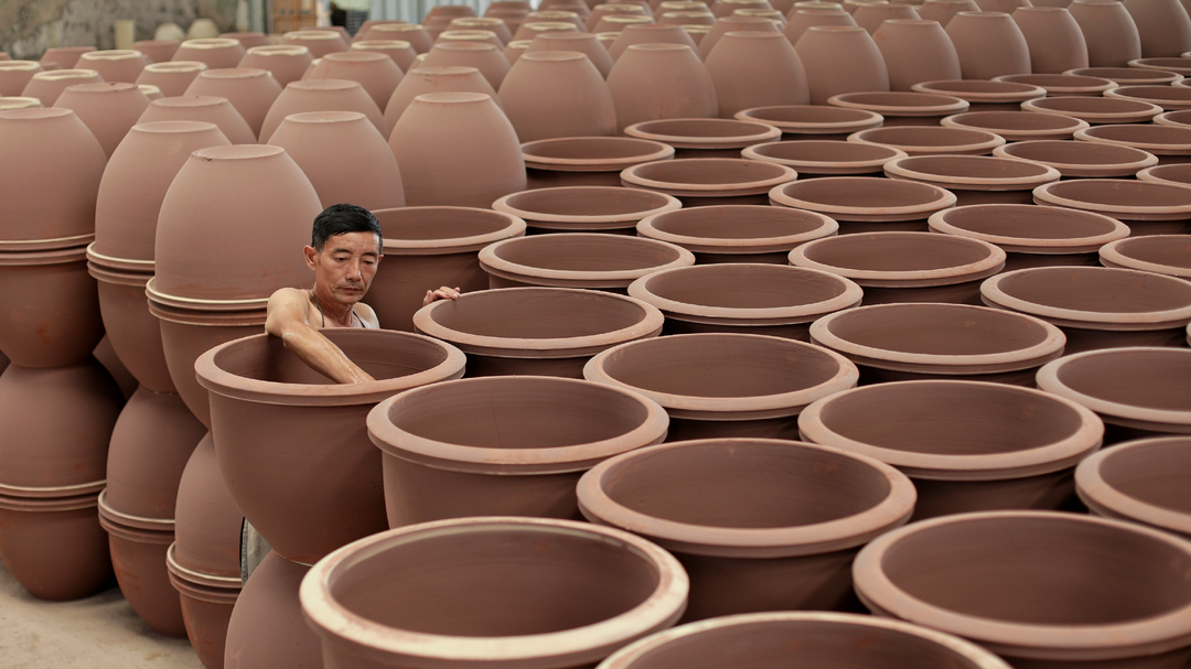 “爱上桂东·高海拔之恋”影像展·投稿作品51丨吴梅花《制陶师傅》