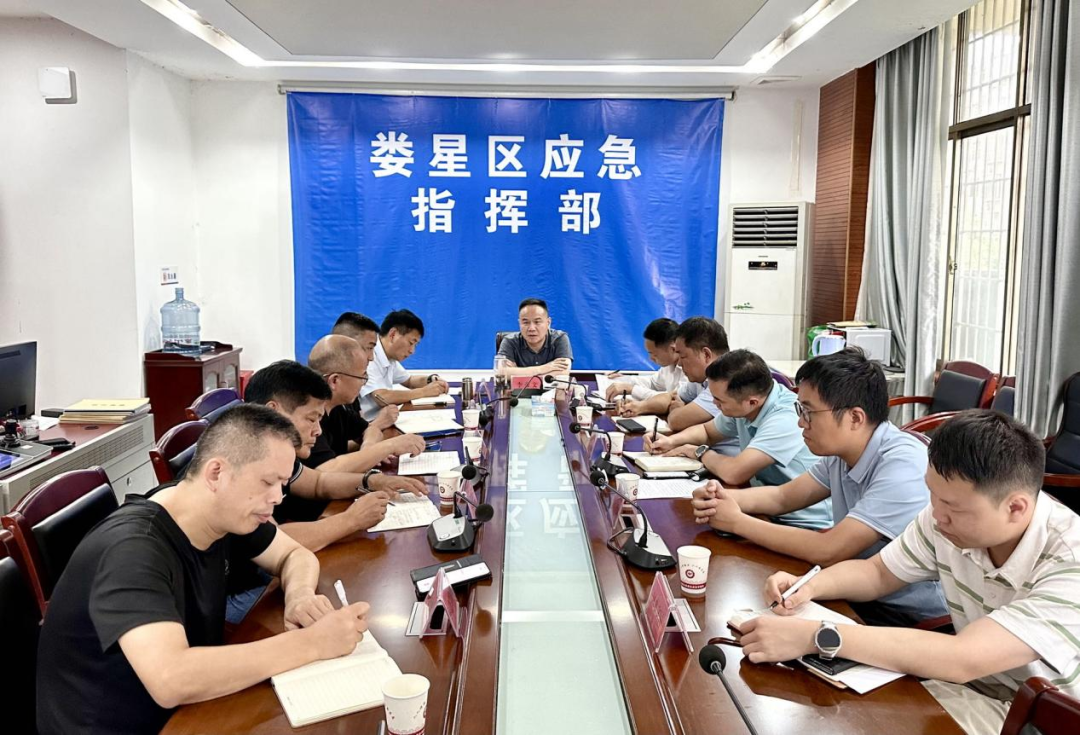 李彦文调度防汛工作