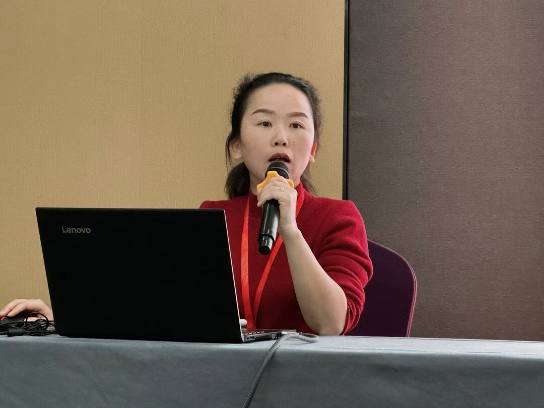 幾多浪漫、幾多聲音、幾多深意——湘西州民族中學(xué)教師呂露的詩意課堂
