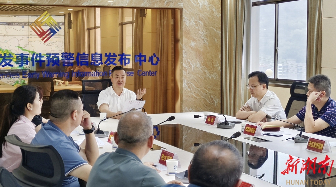 陈创业督导防汛备汛工作并开展巡林