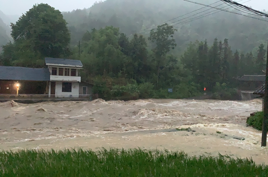 沅陵防汛一线|火场土家族乡干群全力防汛救灾