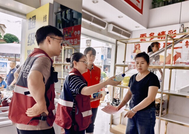 湖南省市县三级疾控深入防汛救灾一线，筑牢健康防线