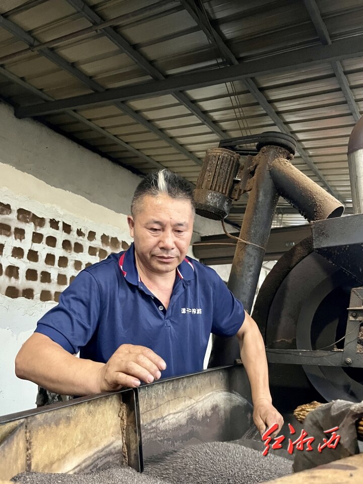 湖南省殘疾人創(chuàng)業(yè)就業(yè)典型 | 老譚的愛心油坊