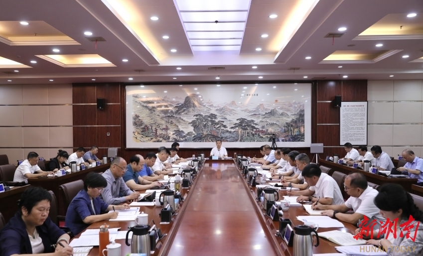曾超群：全面夺取污染防治攻坚战“夏季攻势”新胜利
