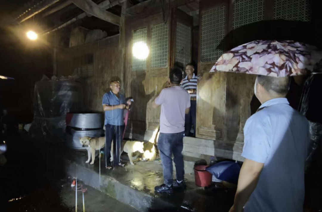 保靖县筑牢汛期“安全墙” 织密群众“防护网”