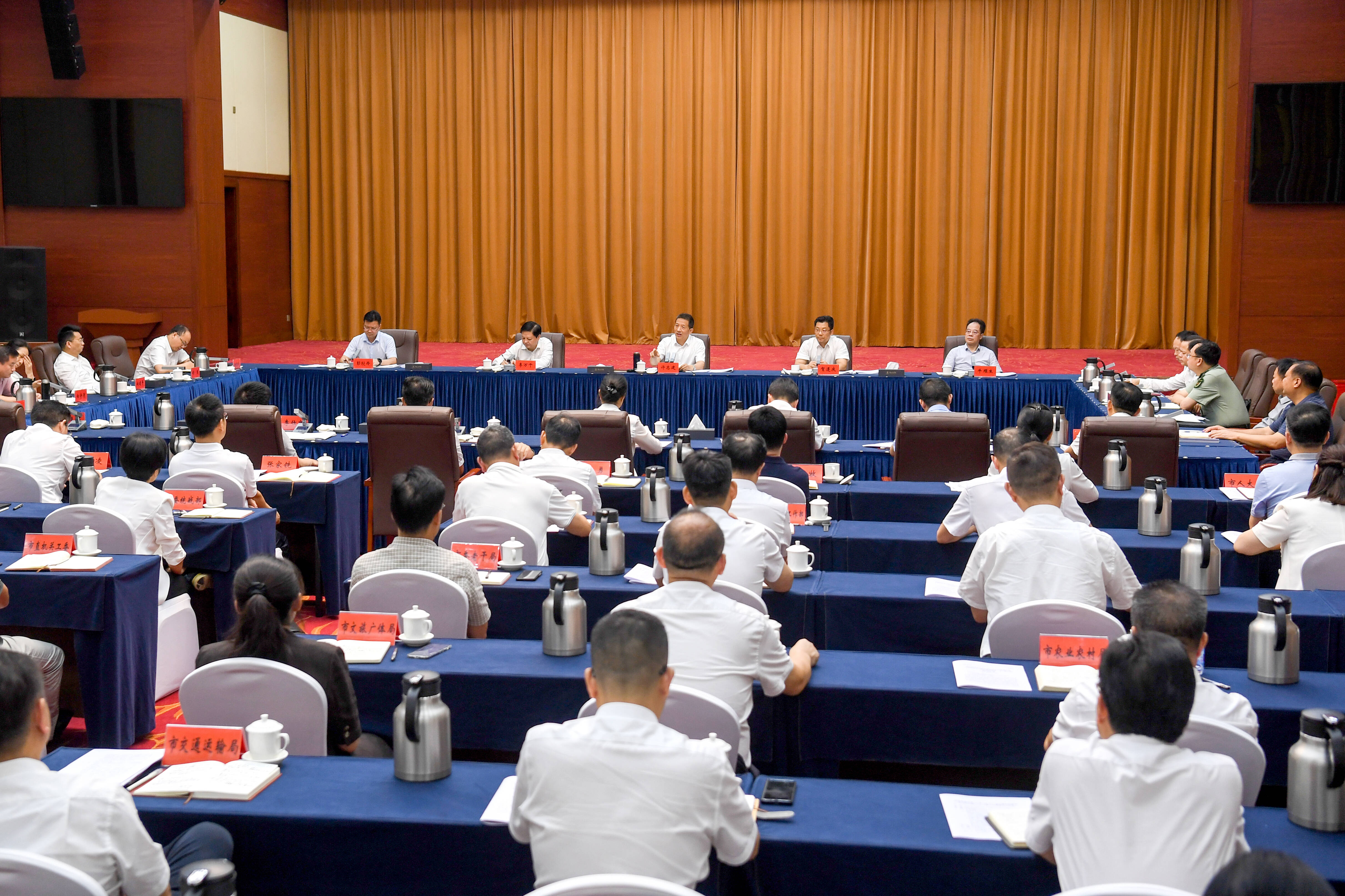 许忠建：动真碰硬抓好整改整治 推动学习教育见行见效