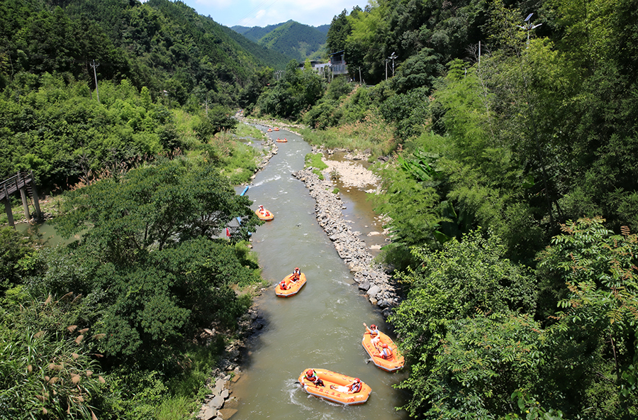 戲水漂流  樂享清涼