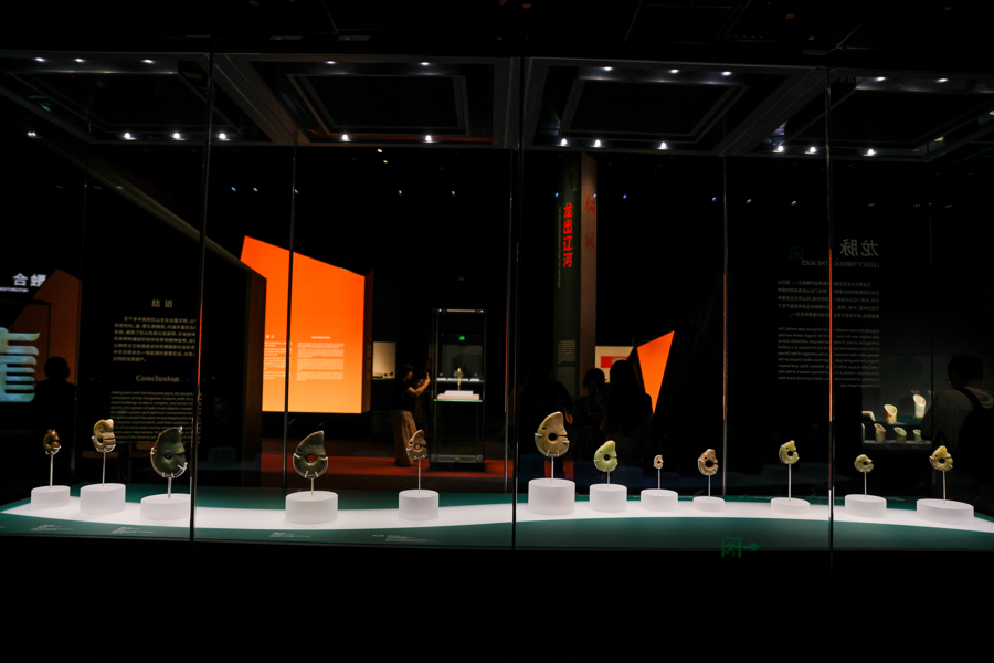 红山文化古国为何被称为中华文化的“直根系”？上博“龙腾中国”特展作答