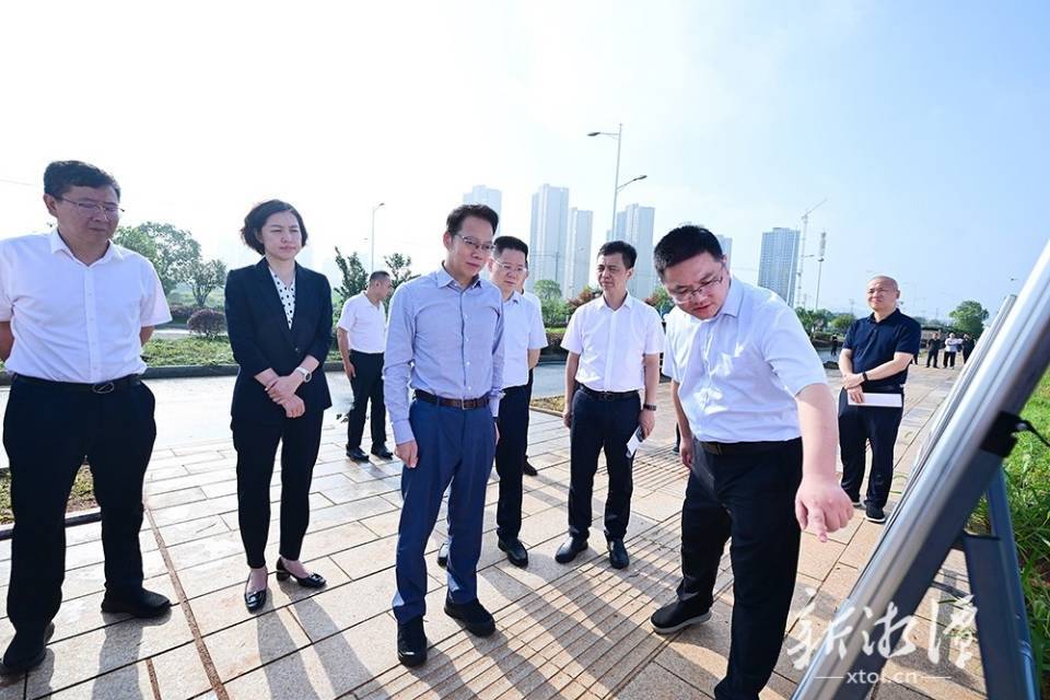 胡贺波赴企业项目一线开展走找想促“三听三问”调研并督导安全生产