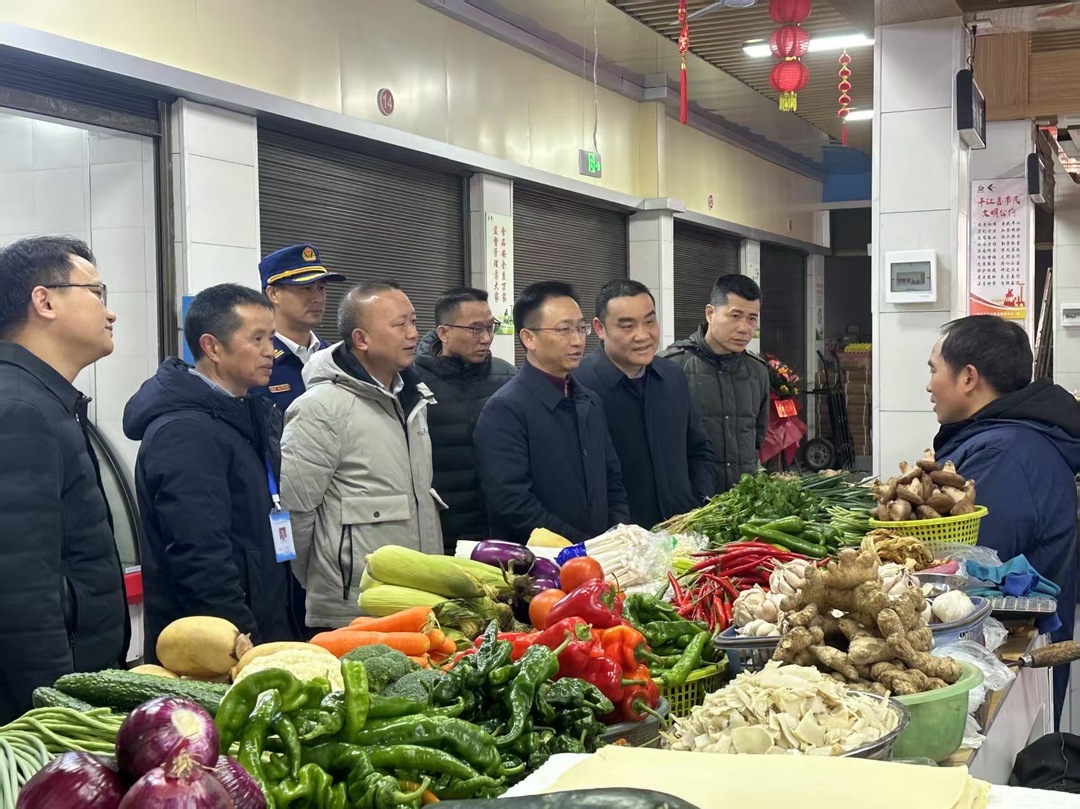 红色文化扮靓平江县市场建设服务中心