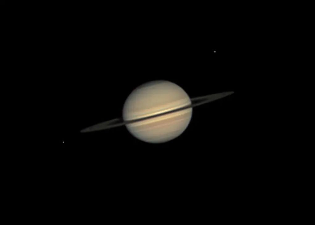 时隔36年，海王星与土星再次近距离“相聚”夜空