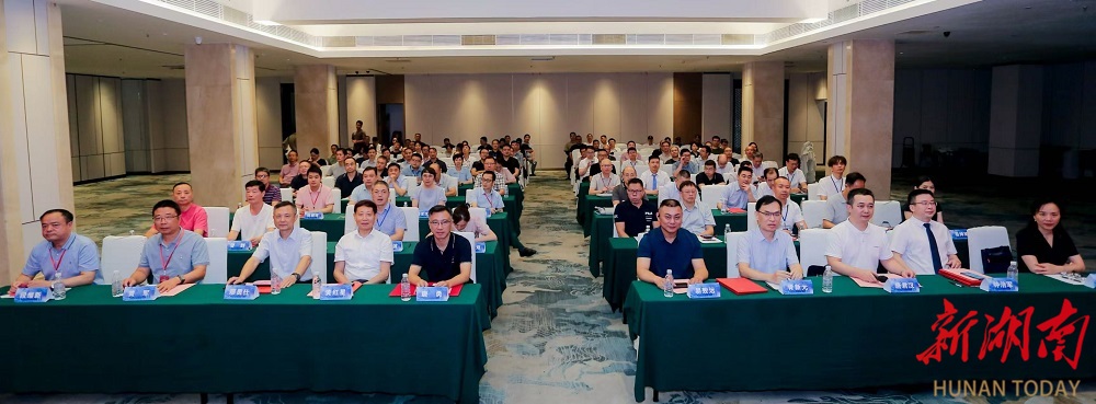 国产颅内压监测系统重磅发布！湖南省健康管理学会脑血管疾病防治专业委员会成立