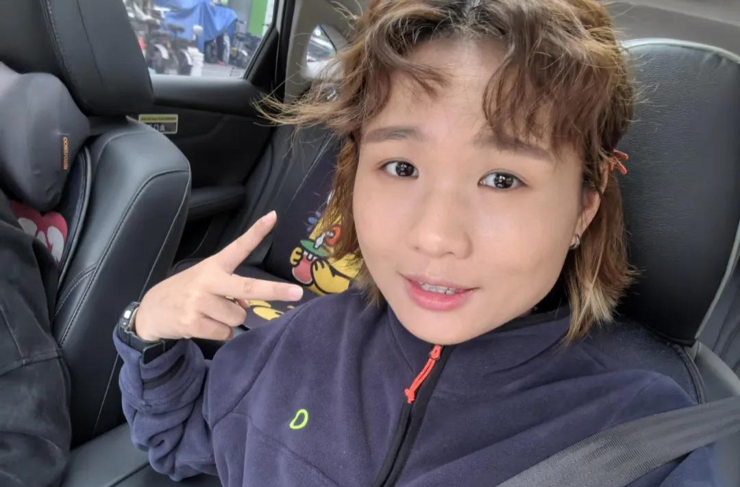 周末·故事丨29岁听障女孩跑网约车，一天挣够500元才收工