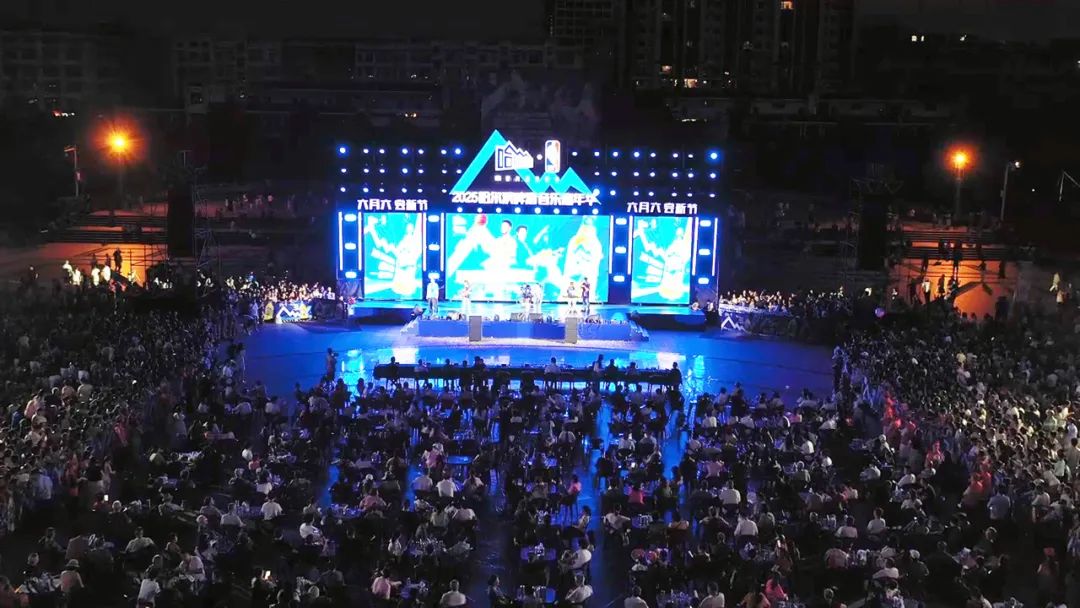 武冈市“2025哈尔滨啤酒音乐嘉年华”盛大启幕 千年古城点燃夏日激情