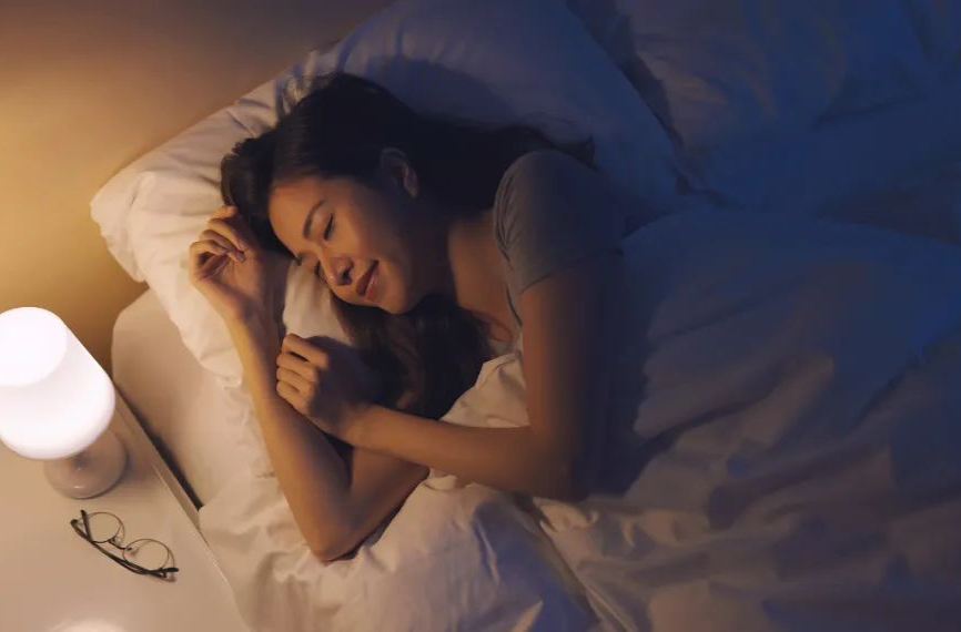 睡不著時(shí)閉目養(yǎng)神，有休息效果嗎？