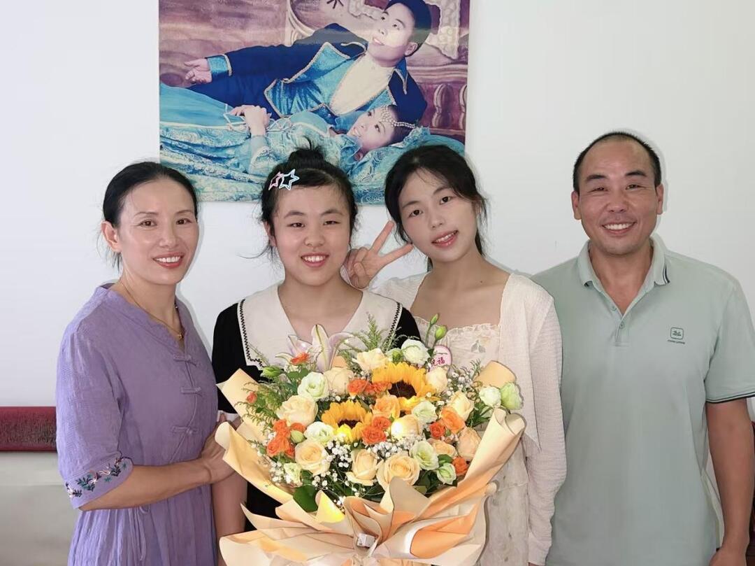 同譜鄉(xiāng)村教育華麗樂(lè)章