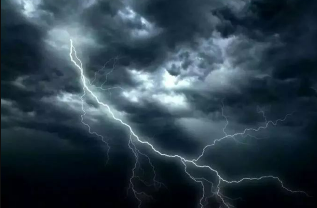陣雨、雷陣雨！這些防雷知識(shí)請(qǐng)牢記！