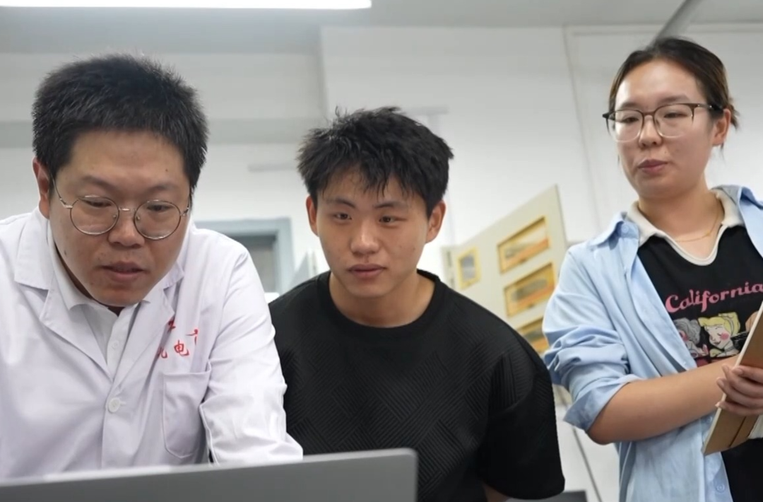 零陵：异地就医报账服务提速增效@湖南日报