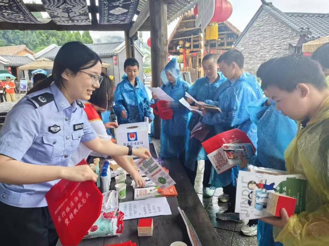保靖縣司法局：筑牢禁毒防線 守護(hù)青春凈土