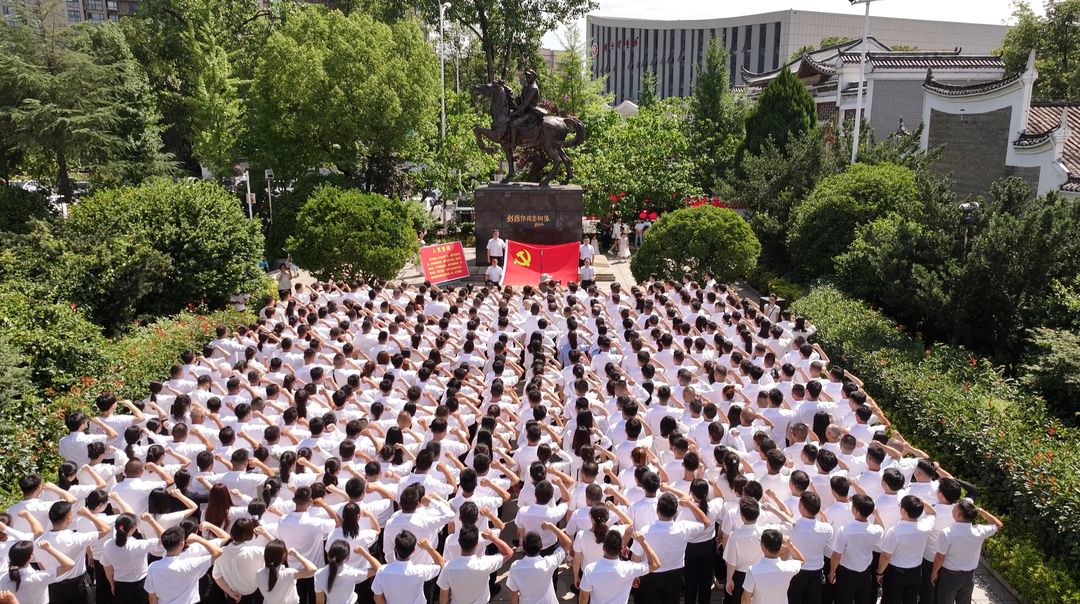 红色基因点亮“多彩平江”