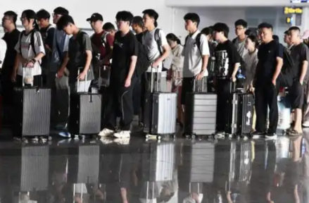 全国铁路暑期运输7月1日启动 预计发送旅客9.53亿人次