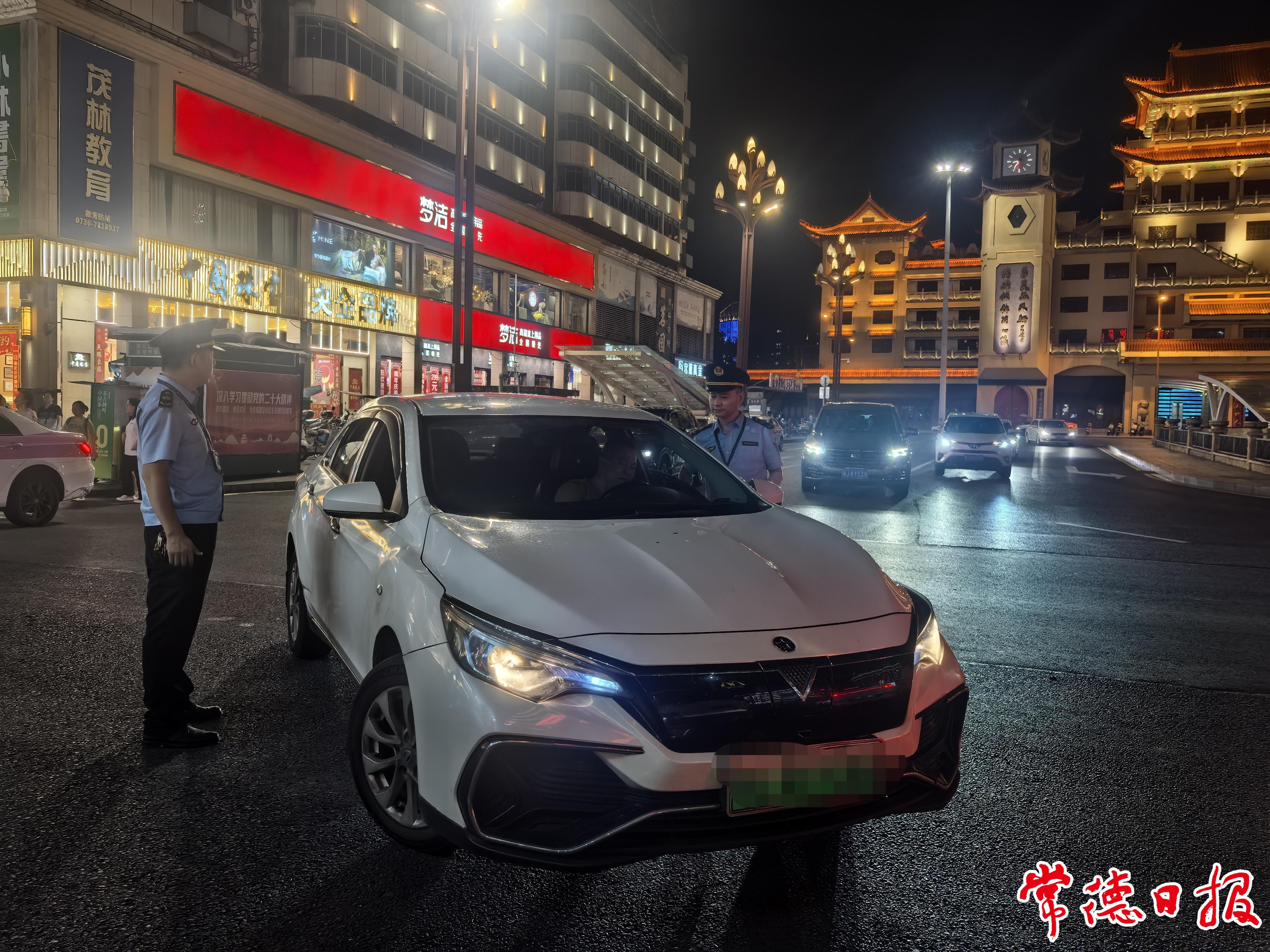 常德啟動市城區(qū)出租車市場整頓和“打非治違”集中行動