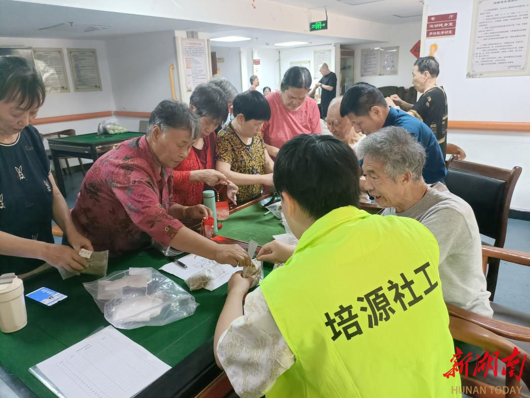 长沙锦绣社区：开展老年人园艺治疗小组活动