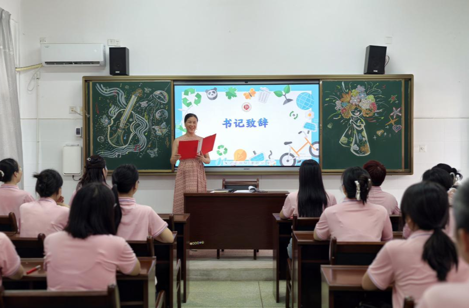 石鼓區(qū)朝陽小學(xué)開展“講述我的育人故事”展示活動