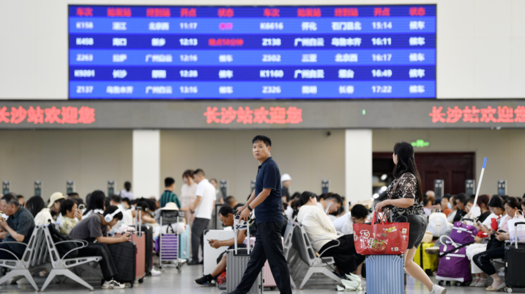 暑運號角吹響，全國鐵路打造62天安全便捷夏日之旅……