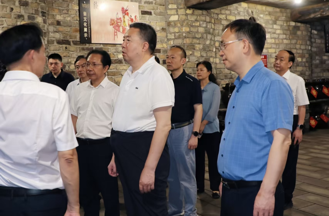 毛万春在岳阳开展专题调研 持续助推文科旅融合发展