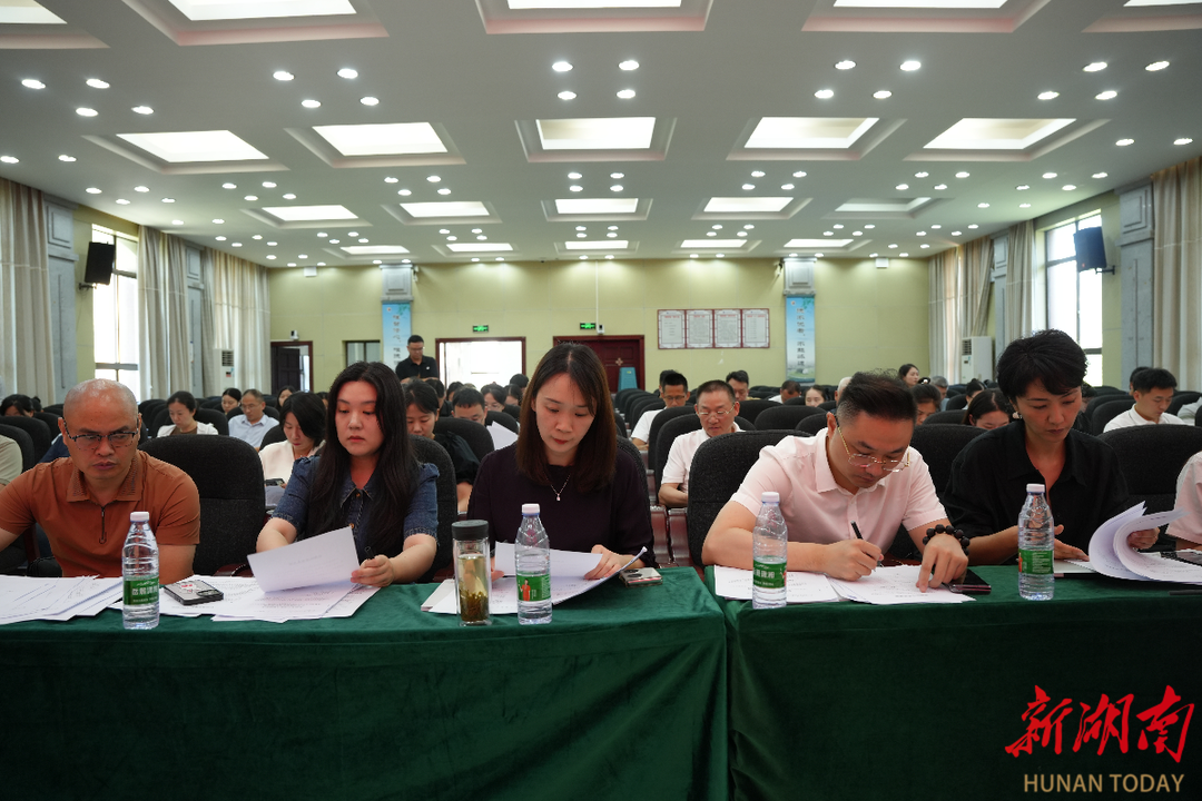 長郡梅溪湖中學學子走進中聯(lián)重科，沉浸式感受科技魅力
